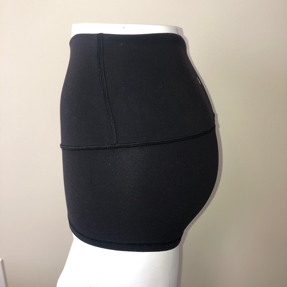 Lululemon Athletica Align Black Shorts - Picture 12 of 12